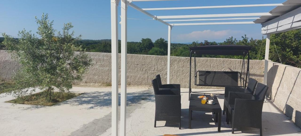 Apartment Silvija Ližnjan المظهر الخارجي الصورة