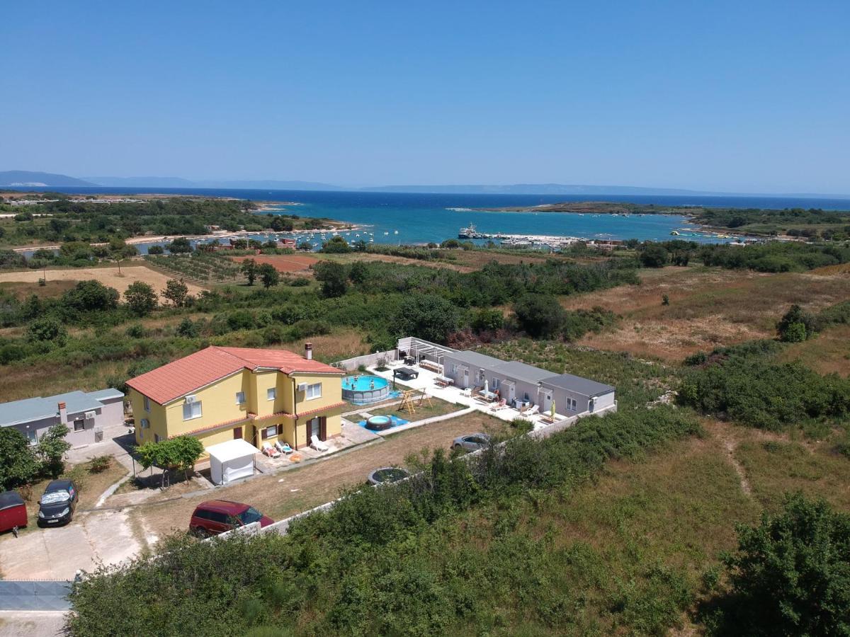 Apartment Silvija Ližnjan المظهر الخارجي الصورة